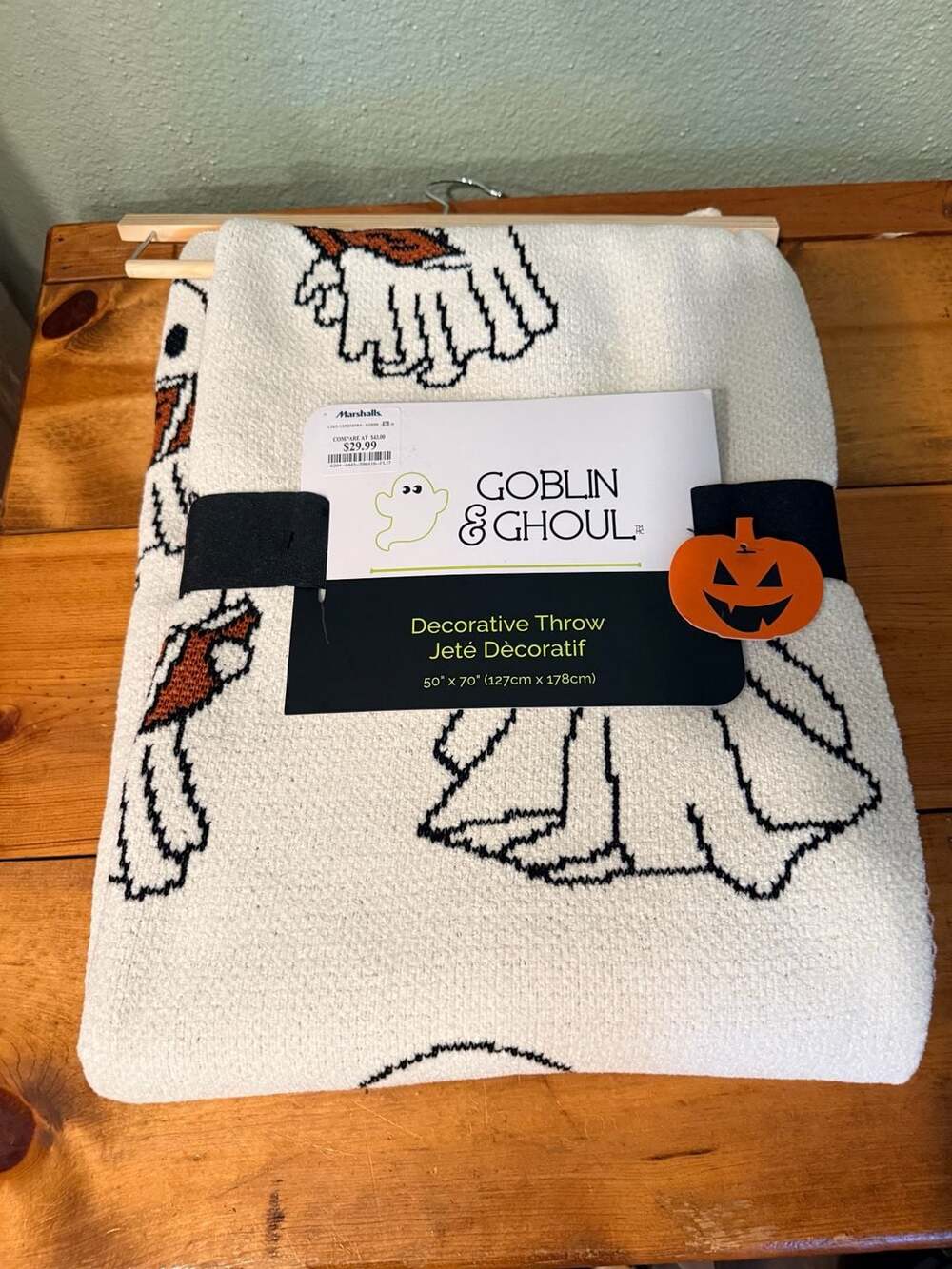 NWT Ghost & Goblin Throw Blanket Ghost Reading Books Halloween VIRAL 50x70